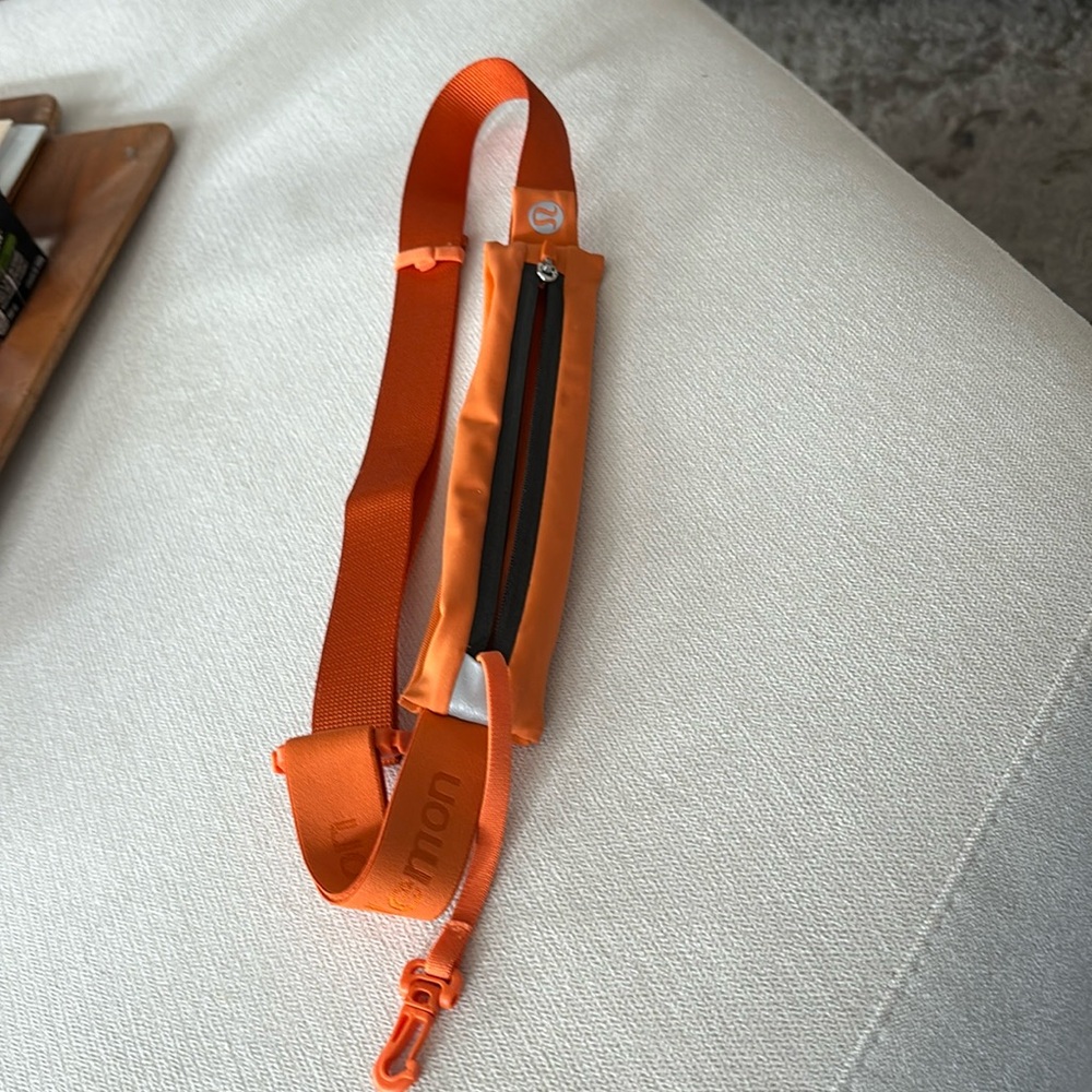 Lululemon Running Pouch